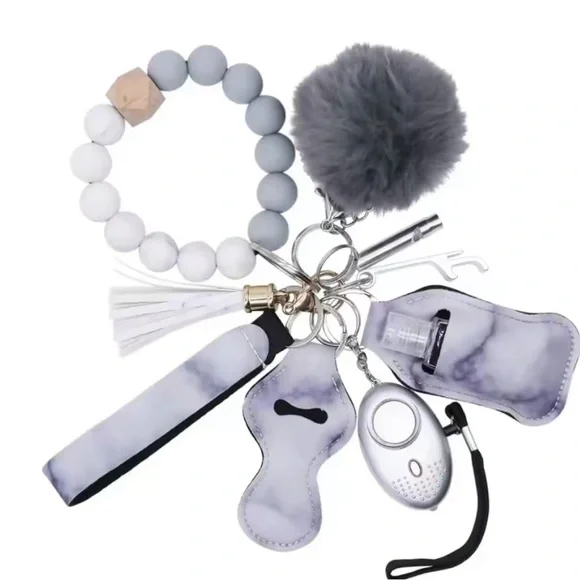 Woman’s keychain. - Picture 1 of 1